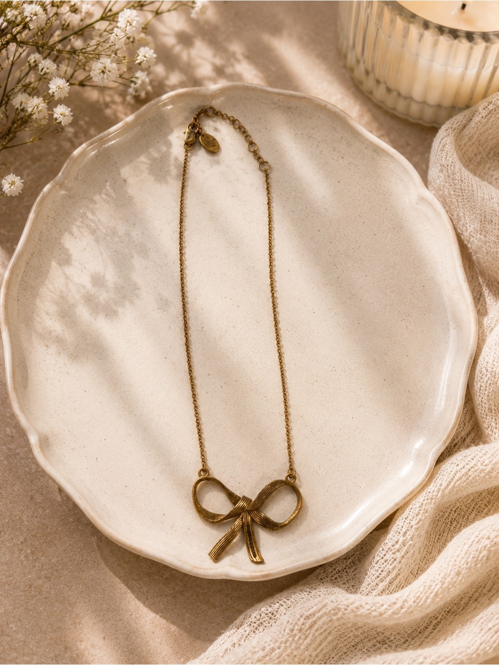 Vintage Y2K Juicy Couture Antique Gold Bow Pendant Necklace
